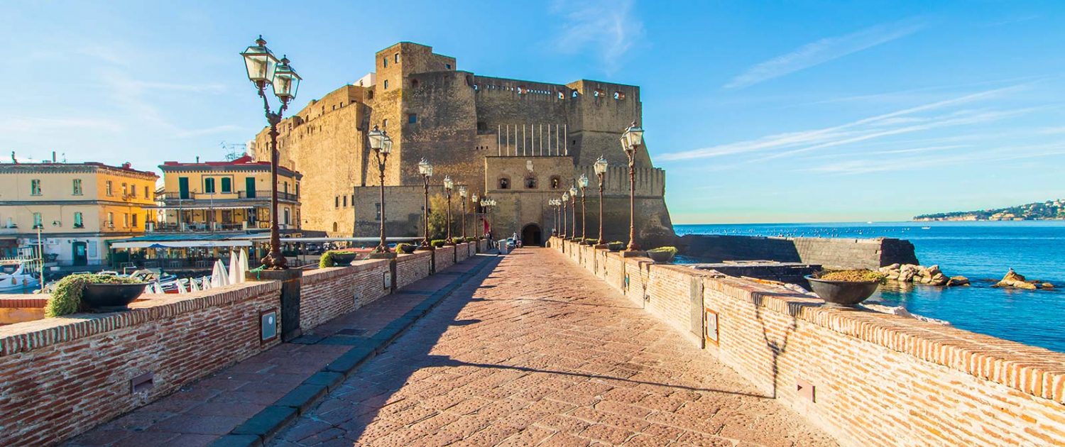 castel dell'ovo pontile
